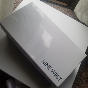 Nine West Platino Metallic Heels (Size 8)